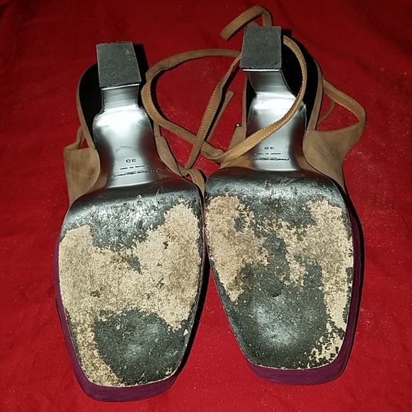 Shoes - Picture 4 of 6